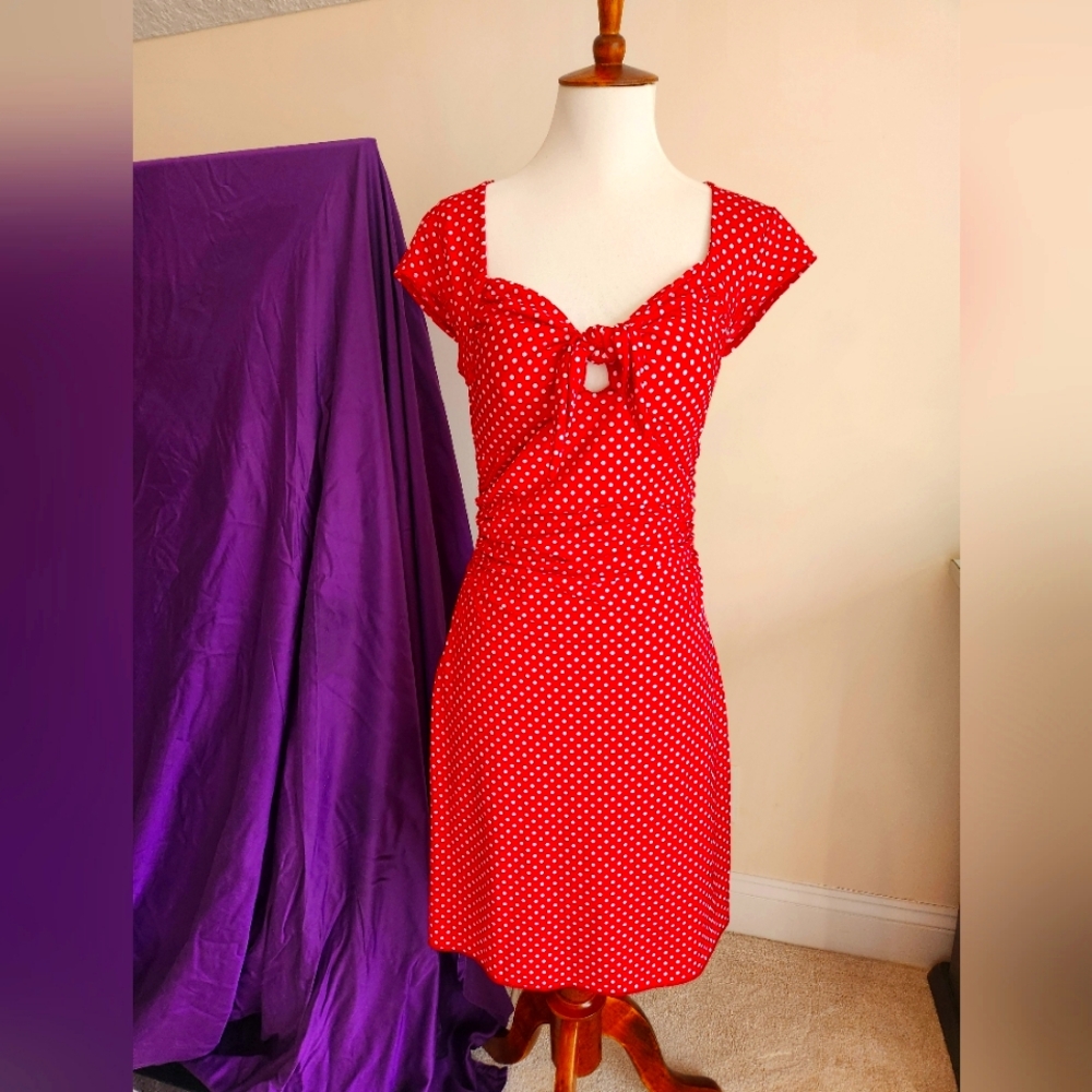 Red w/white polka dots sweetheart stretch dress
